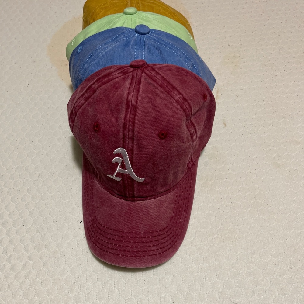 Baseball caps - Picture 3 of 12